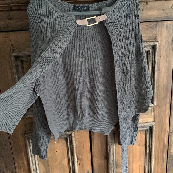 Cropped Wrap sweater - Picture 2 of 4